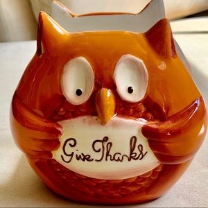 Holiday Owl Napkin Holder